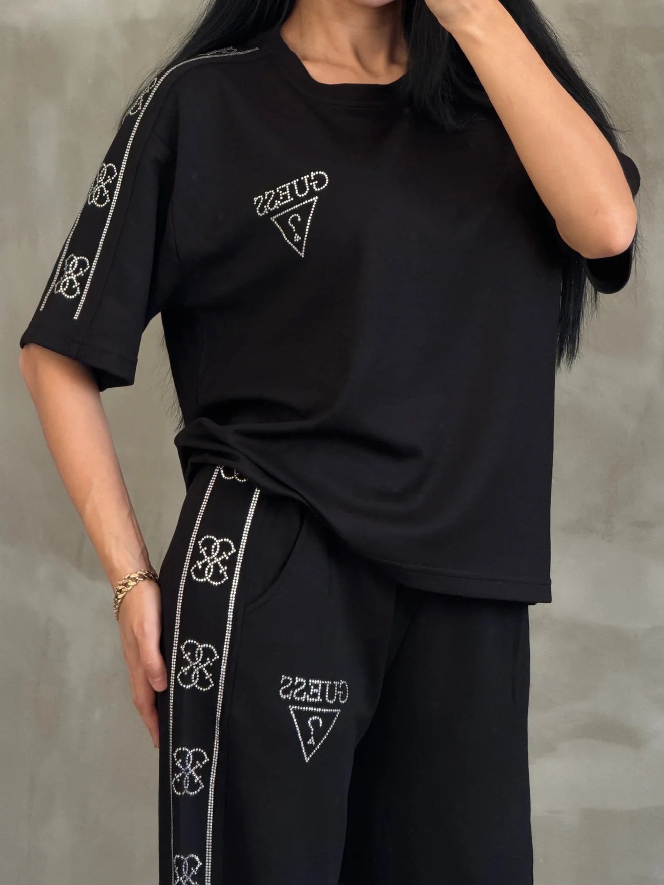 Guess Taşlı Detaylı Geniş Paça Takım